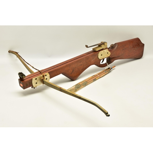 371 - A CROSSBOW AND SEVEN WOODEN SHAFTS, Purchaser must be 18 years or over.