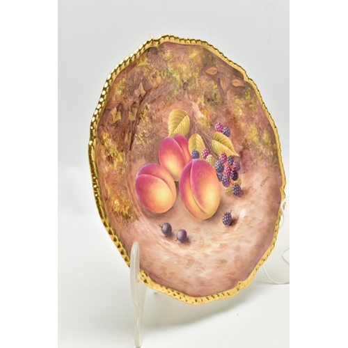 200 - A ROYAL WORCESTER FRUIT STUDY PLATE OF SILVER SHAPE PAINTED BY N. CREED, hand painted with peaches, ... 