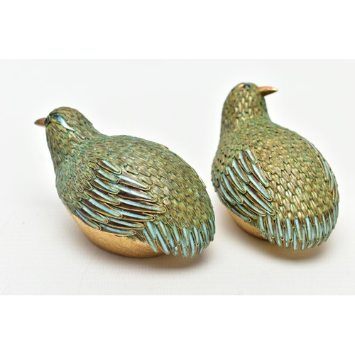 37 - A BOXED PAIR OF SÚHAI CHINESE SILVER GILT AND ENAMEL LIMITED EDITION QUAIL TRINKET BOXES, one facing... 