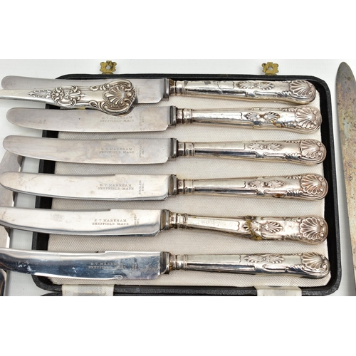 109 - A COLLECTION OF ASSORTED VICTORIAN AND LATER KINGS PATTERN FLATWARE AND CUTLERY, comprising two tabl... 