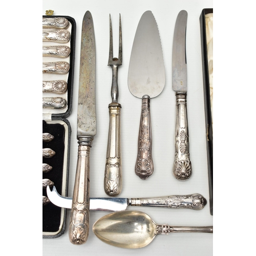 109 - A COLLECTION OF ASSORTED VICTORIAN AND LATER KINGS PATTERN FLATWARE AND CUTLERY, comprising two tabl... 