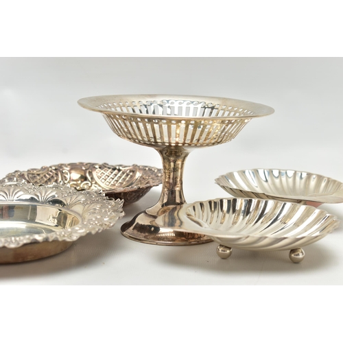 112 - FIVE PIECES OF LATE VICTORIAN, EDWARDIAN AND LATER SILVER, comprising an Edwardian pedestal dish wit... 