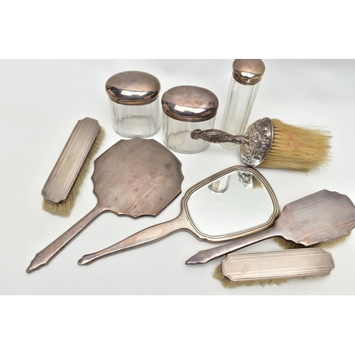 98 - AN ASSORTMENT OF SILVER VANITY ITEMS, to include a George V/VI silver vanity set comprising of a hai... 