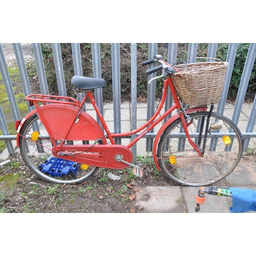 Raleigh best sale caprice basket