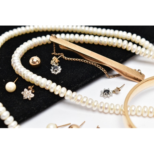 48 - AN ASSORTMENT OF YELLOW METAL JEWELLERY,  to include a pair of cubic zirconia and 9ct gold stud earr... 