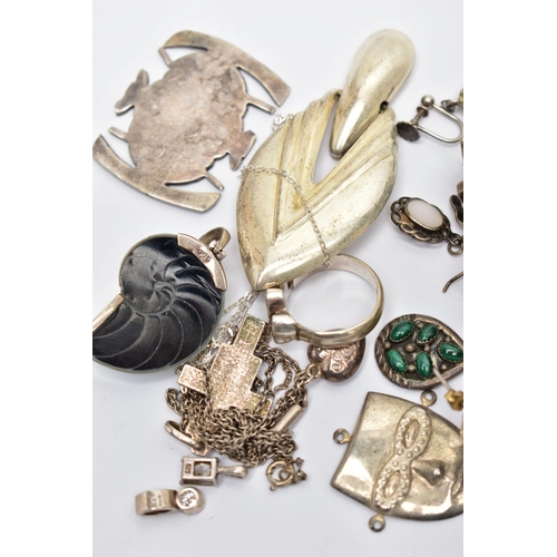49 - AN ASSORTMENT OF WHITE METAL JEWELLERY,  to include a large dress ring with a checker board design, ... 