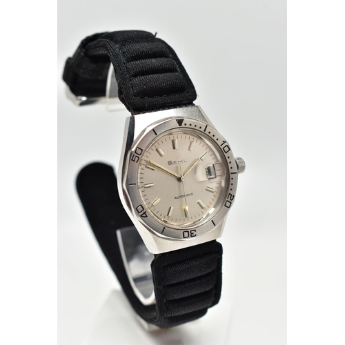 58 - A GENTS 'BULOVA, AUTOMATIC' WRISTWATCH, round silver dial signed 'Bulova', luminescent baton markers... 