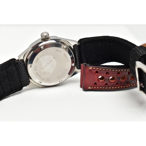 58 - A GENTS 'BULOVA, AUTOMATIC' WRISTWATCH, round silver dial signed 'Bulova', luminescent baton markers... 