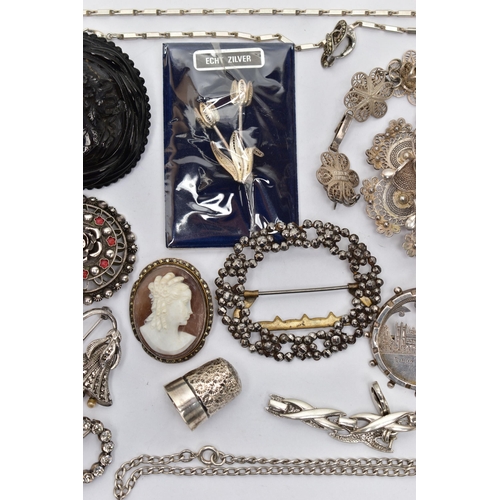 11 - AN ASSORTMENT OF SILVER AND WHITE METAL JEWELLERY, to include a silver albert chain, each link is st... 