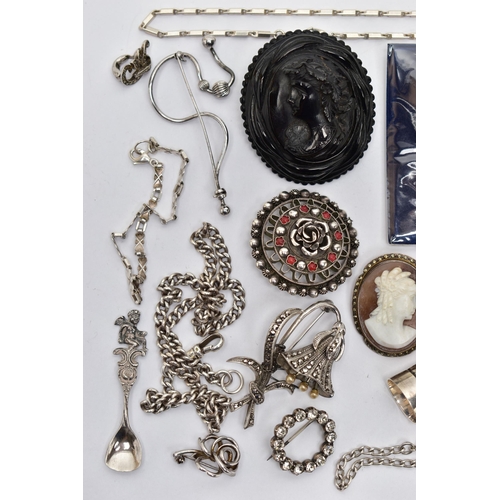 11 - AN ASSORTMENT OF SILVER AND WHITE METAL JEWELLERY, to include a silver albert chain, each link is st... 