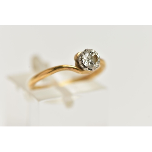 25 - A SINGLE DIAMOND RING, a round brilliant cut diamond, approximate total diamond weight 0.40ct, clari... 