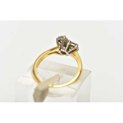 46 - AN 18CT YELLOW GOLD, THREE STONE DIAMOND RING, three claw set, round brilliant cut diamonds, estimat... 