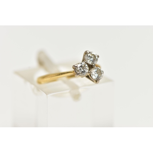 46 - AN 18CT YELLOW GOLD, THREE STONE DIAMOND RING, three claw set, round brilliant cut diamonds, estimat... 