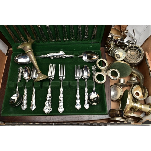 70 - A BOX OF ASSORTED WHITE METAL WARE AND CUTLERY, to include a wooden canteen of Oneida stainless st... 