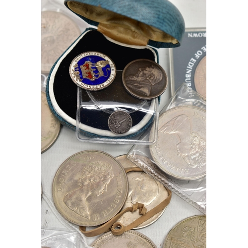 79 - A SMALL BOX OF COINS, to include a 'MAUNDY PENNY GEORGE III 1792', South Africa Shilling coin 1892, ... 