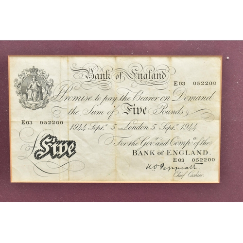 81 - A FRAMED DISPLAY OF SEVERN UK BANKNOTES, with Bank of England Sept 1944 London white Five Pound Pepp... 