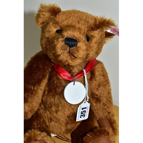 351 - A STEIFF LIMITED EDITION TEDDY BEAR (BEAR 420351), produced in 2003 for the Steiff Club, with certif... 