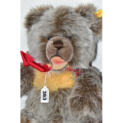 363 - A STEIFF 0302/40 TEDDY BEAR, having two tone brown fur, honey felt pads and bib area, fully jointed,... 