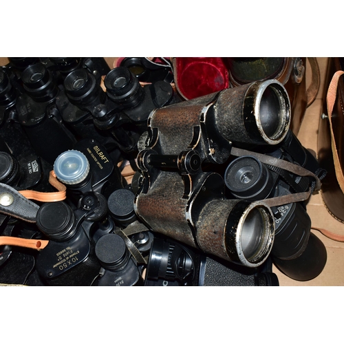 419 - ONE BOX OF VINTAGE BINOCULARS, to include twelve pairs, makers names Zenith, Tasco, Carl Zeiss, Mom,... 