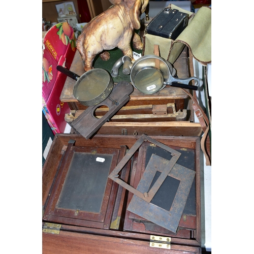 421 - AN EARLY 20TH CENTURY WOODEN GRAMOPHONE AND A WOODEN CASE OF PHOTOGRAPHIC EQUIPMENT, together with a... 