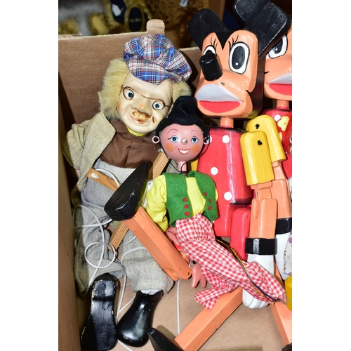 422 - ONE BOX OF PELHAM PUPPETS AND SIMILIAR, to include a boxed 'Cowgirl', clown, gypsy girl and boy, two... 