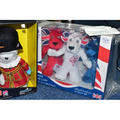 437 - A BOX AND LOOSE TEDDY BEARS AND SOFT TOYS, to include two Keel Toys bears with tags attached, Bearho... 