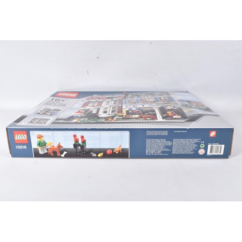 62 - A FACTORY SEALED LEGO CREATOR EXPERT PET SHOP, model no. 10218, 2032 pieces,  never opened with fact... 