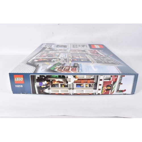 62 - A FACTORY SEALED LEGO CREATOR EXPERT PET SHOP, model no. 10218, 2032 pieces,  never opened with fact... 