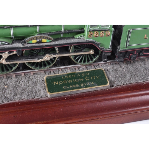 116 - A PART BOXED JULIANA COLLECTION HAND FINISHED RESIN MODEL OF A STEAM ROLLER, part of flywheel has br... 