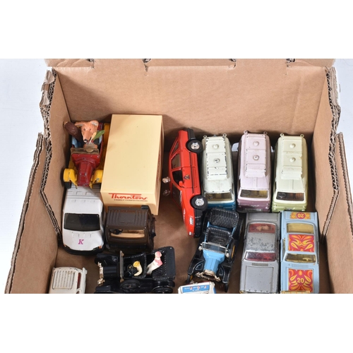 153 - A QUANTITY OF UNBOXED AND ASSORTED PLAYWORN CORGI TOYS FORD CAR AND VAN MODELS, to include Consul, N... 