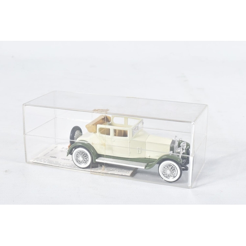 167 - A QUANTITY OF BOXED DIECAST MODELS OF VINTAGE CARS, to include examples by Brumm, Elicor, Rio, Vites... 