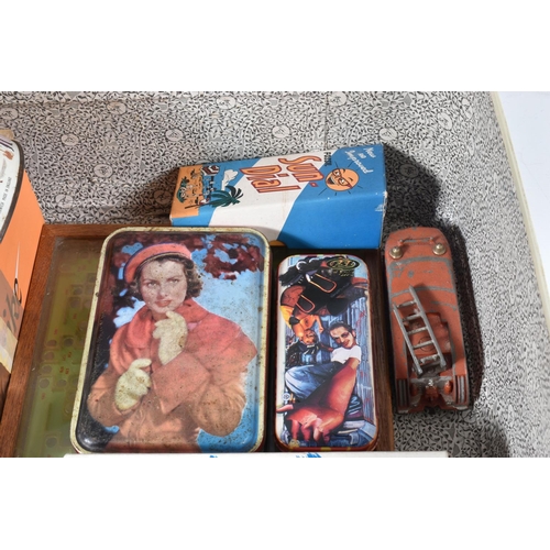 172 - A QUANTITY OF ASSORTED VINTAGE TOYS, to include Victorian wooden block picture puzzle, Mastermaze, N... 