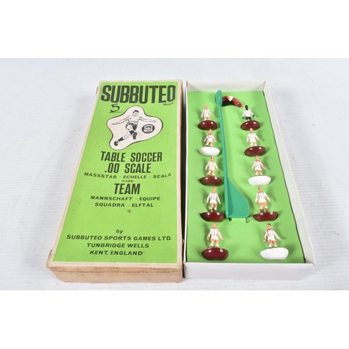 110 - A COLLECTION OF ASSORTED BOXED AND UNBOXED SUBBUTEO ITEMS,  to include heavyweight teams in boxes wi... 