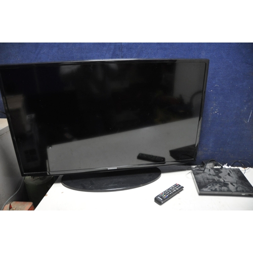 1051 - A SAMSUNG UE40EH5000 40in TV with remote along with a Sony BPD S4200 blu-ray player (both PAT pass a... 