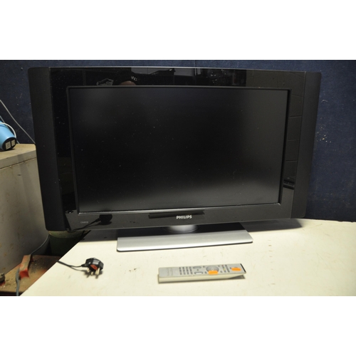 1055 - A PHILIPS 32PF9631D 32in TV with remote (PAT pass and working)