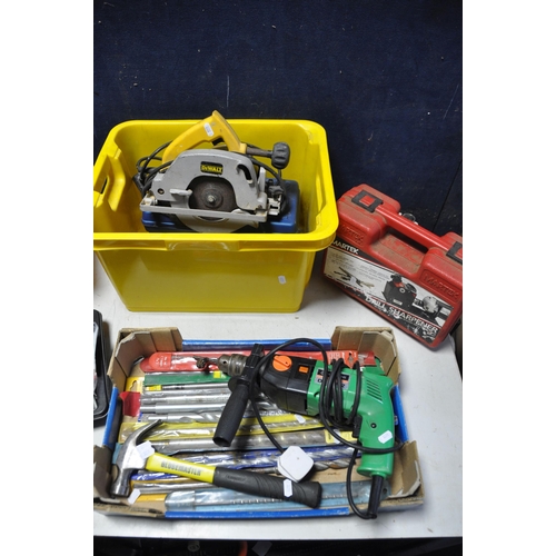 1058 - A SELECTION OF TOOLS to include a toolbox, tub and tray containing Hitachi DV20V2 drill (PAT pass an... 