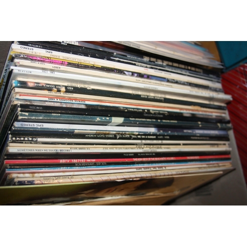 808 - A TRAY CONTAINING APPROX FORTY LPs AND TWENTY SINGLES including Beatles For Sale (stereo), Off the W... 