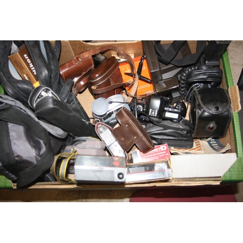 913 - TWO TRAYS CONTAINING FILM CAMERAS AND ACCESSORIES including a Canon EOS 500 SLR body, an Ensign Ful-... 