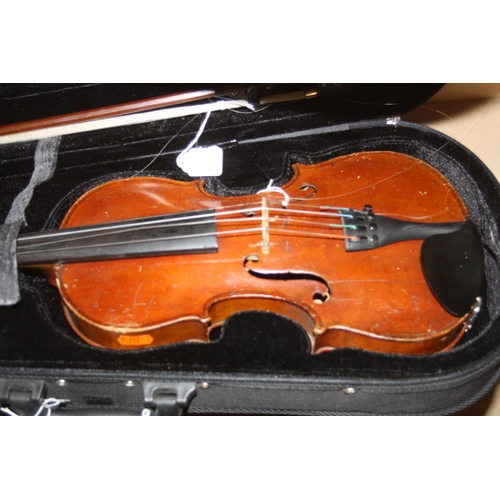 940 - A MURDOCH, MURDOCH AND CO 'THE MAIDSTONE VIOLIN with case and bow and a Chinese model MV005 ( unstru... 