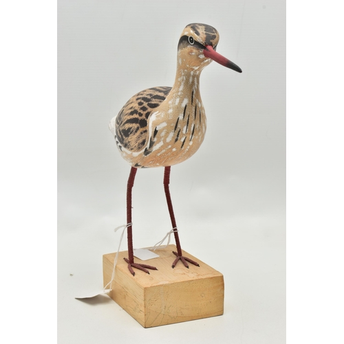 944A - A MODERN PAINTED WOODEN MODEL OF A REDSHANK TYPE WADING BIRD WITH WIRE LEGS, mounted on a rectangula... 