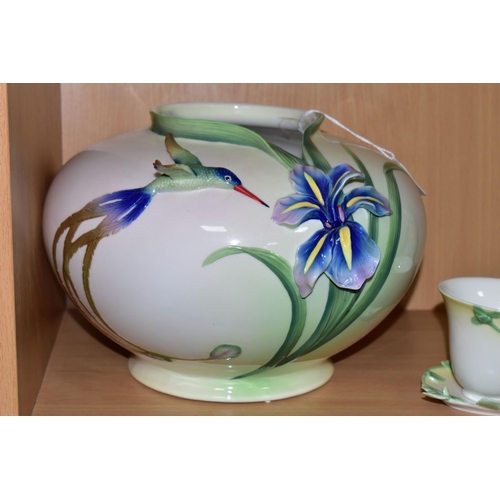 331 - THREE PIECES OF FRANZ PORCELAIN, comprising a bulbous vase in the Humming Bird pattern FZ00128, appr... 