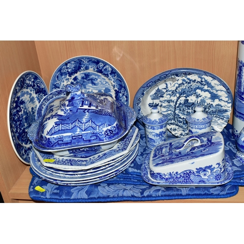 333 - A COLLECTION OF BLUE AND WHITE CERAMICS, mostly Spode's Italian pattern to include a coffee pot, a t... 