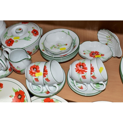 346 - A QUANTITY OF ROYAL WORCESTER 'POPPIES' PATTERN OVEN TO TABLEWARE, comprising a boxed set of circula... 