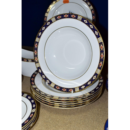 373 - A TWENTY NINE PIECE ROYAL CROWN DERBY KEDLESTON A1315 PART DINNER SERVICE, comprising a sauceboat, s... 