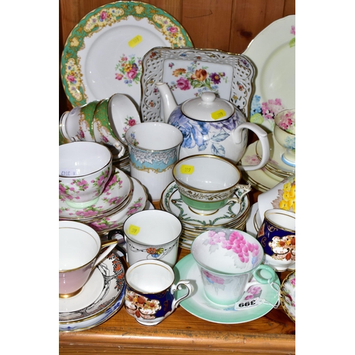 399 - A COLLECTION OF ASSORTED TEAWARES, comprising a hand painted Paragon 'Hortensia' pattern cake plate,... 