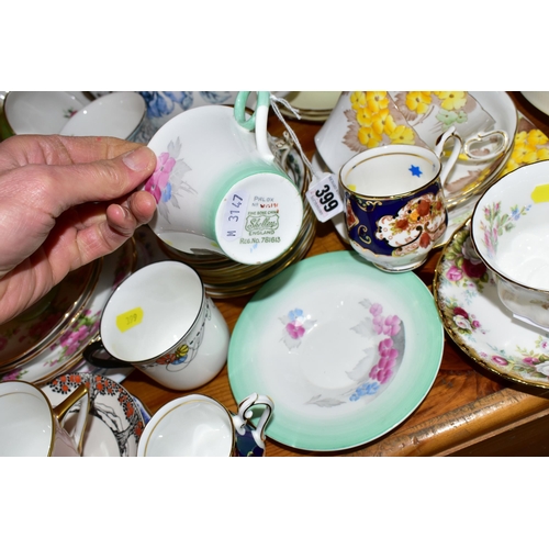 399 - A COLLECTION OF ASSORTED TEAWARES, comprising a hand painted Paragon 'Hortensia' pattern cake plate,... 