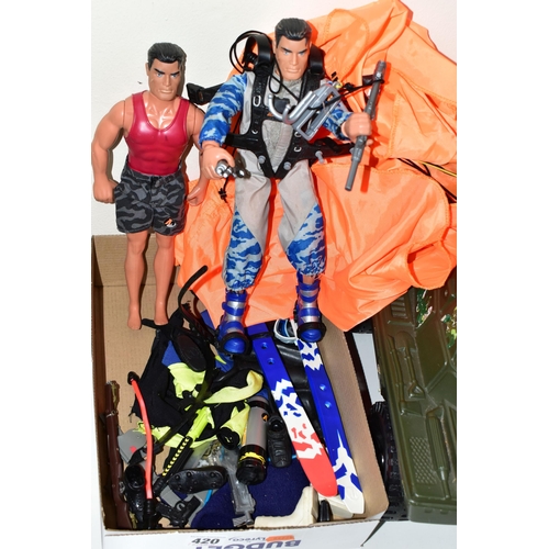 420 - A QUANTITY OF MODERN HASBRO ACTION MAN FIGURES, ACCESSORIES AND VEHICLES, to include parachute, skis... 