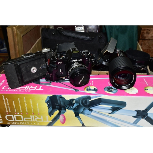 432 - A BOX AND LOOSE CAMERAS AND PHOTOGRAPHY EQUIPMENT, to include a cased Nikon FG camera fitted with an... 