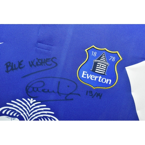 462 - A FRAMED EVERTON FOOTBALL SHIRT SIGNED BY ROBERTO MARTINEZ, signature with 'Blue Wishes 13/14', meta... 