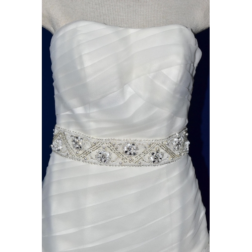 252 - WEDDING DRESS, end of season stock clearance (may have slight marks or very minor damage) size 8, iv... 